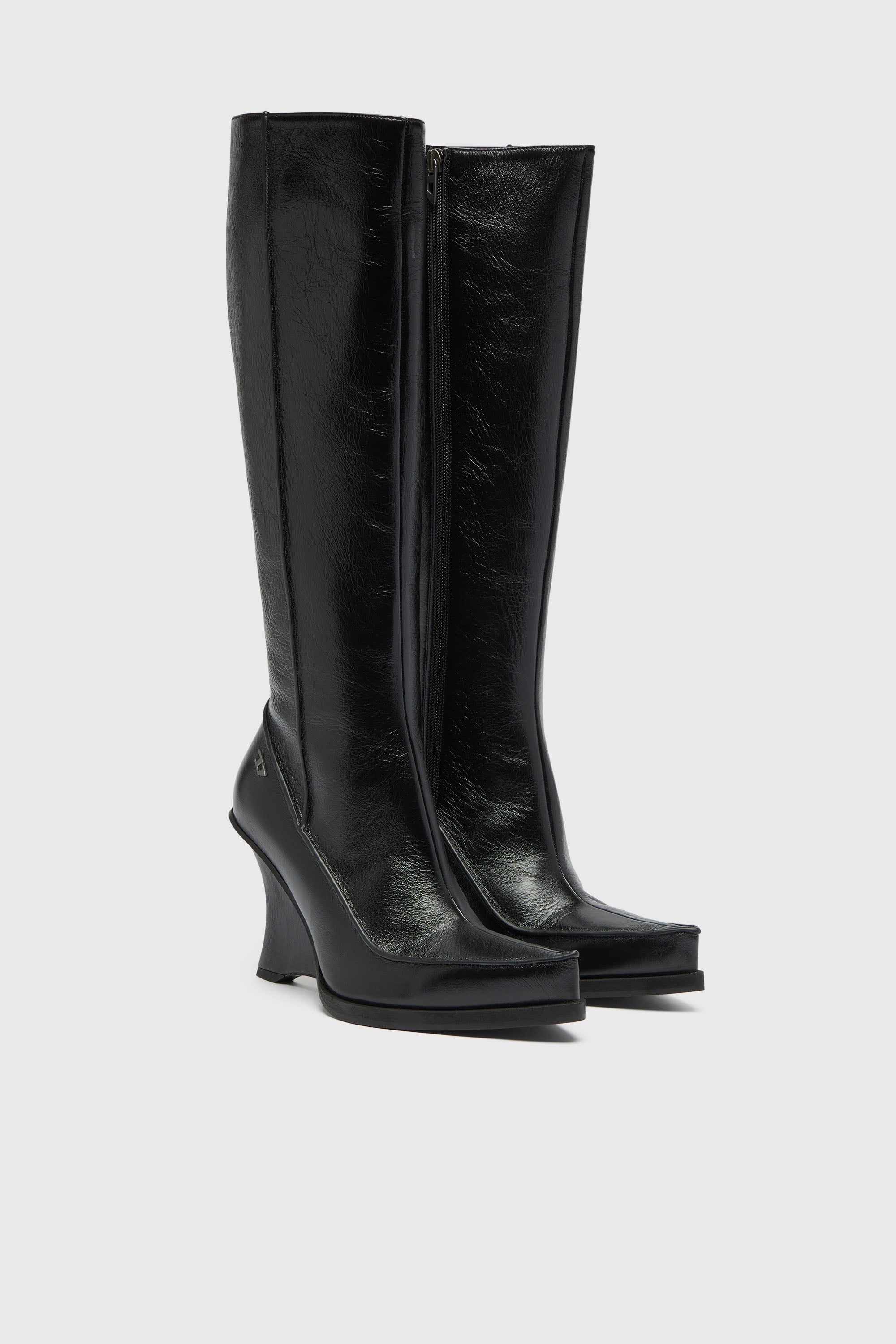 Diesel - D-LUCETTE-90-KB W, Woman's D-Lucette-Knee-high boots in leather in null - 2