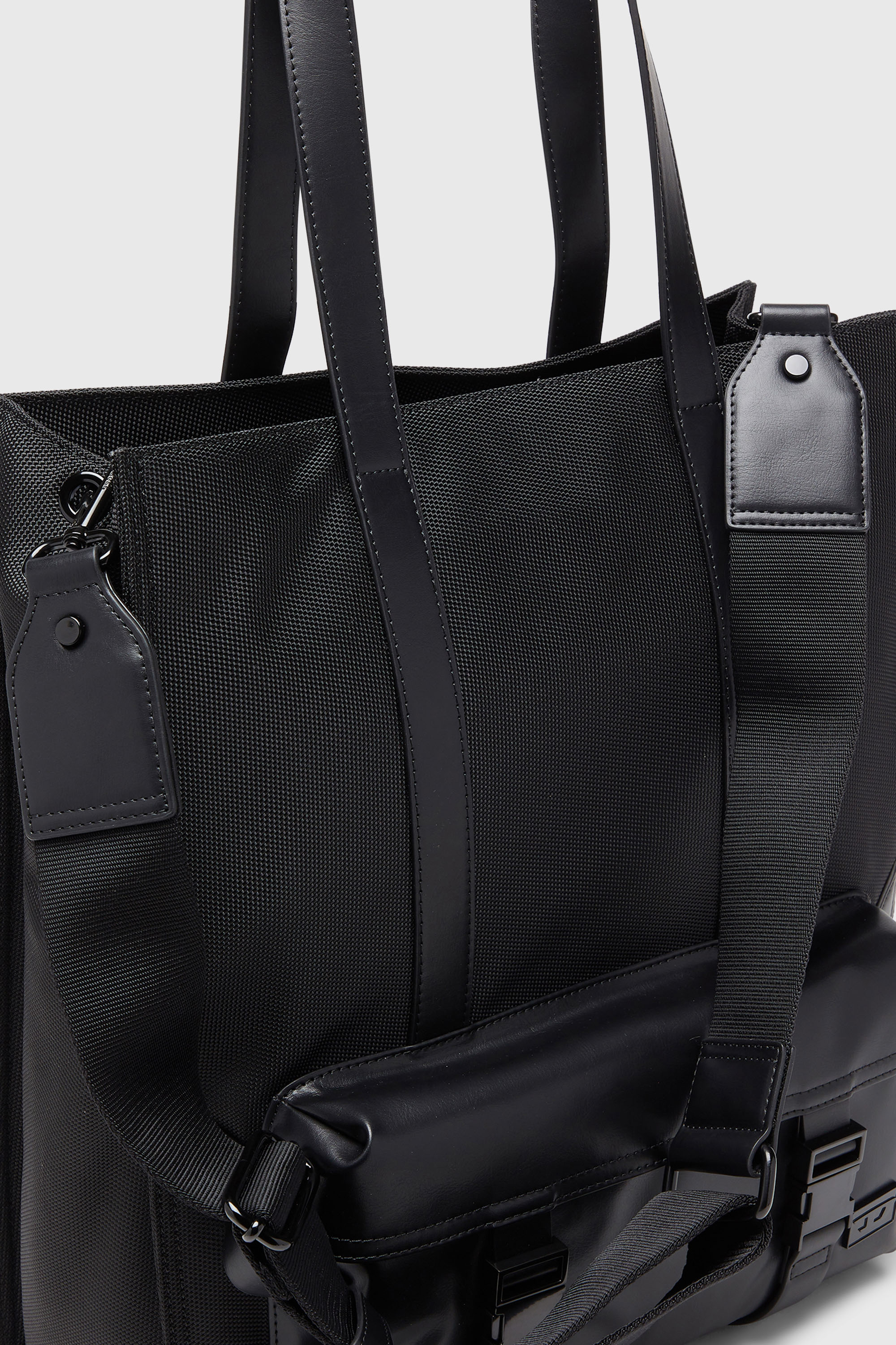 Diesel - MULTI-PKTS TOTE X, Unisex's Multi-Pkts - Shopping bag with flap pocket and zip in Black - 5