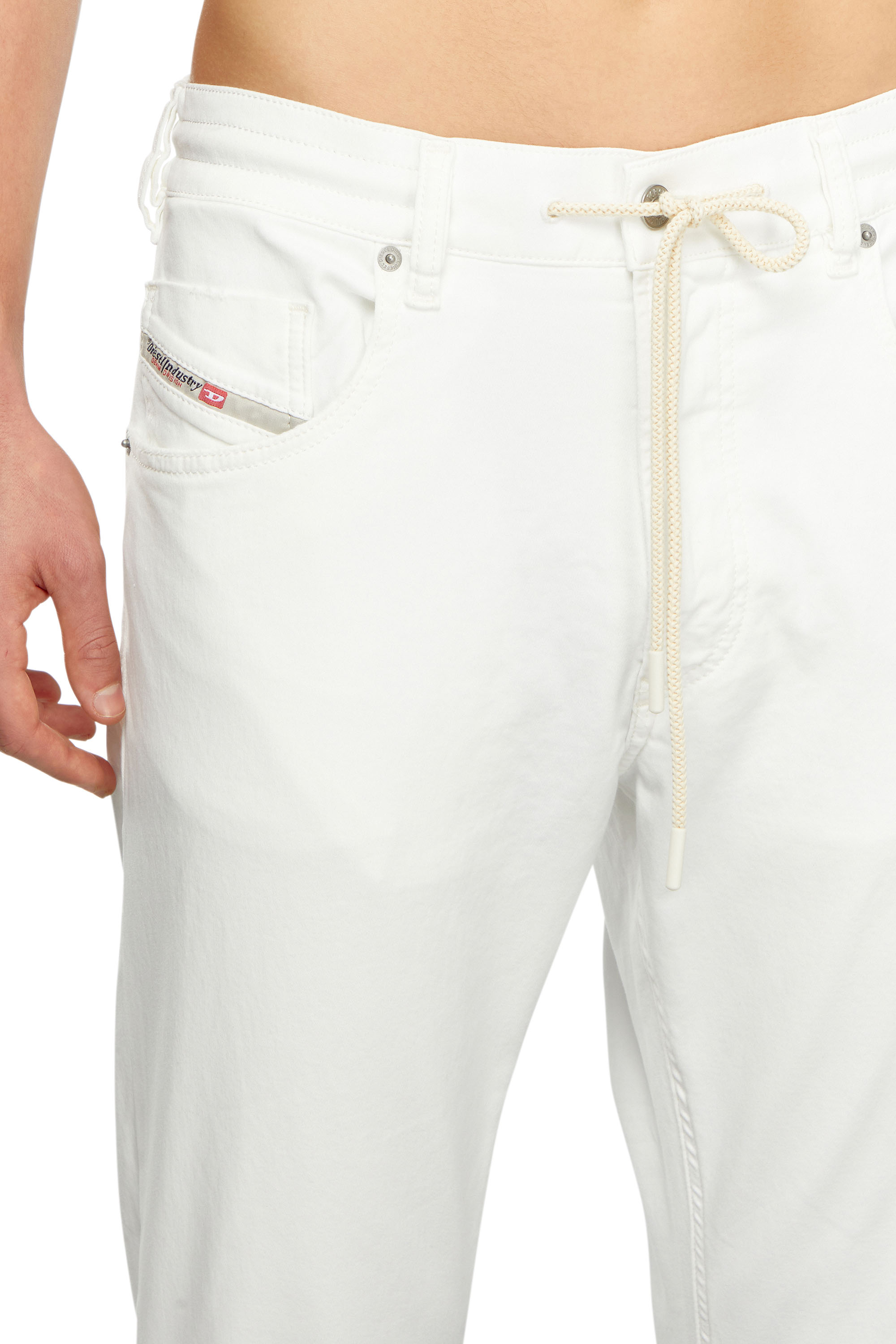 Diesel - Man's Regular 2030 D-Krooley Joggjeans® 068HX, White - 4