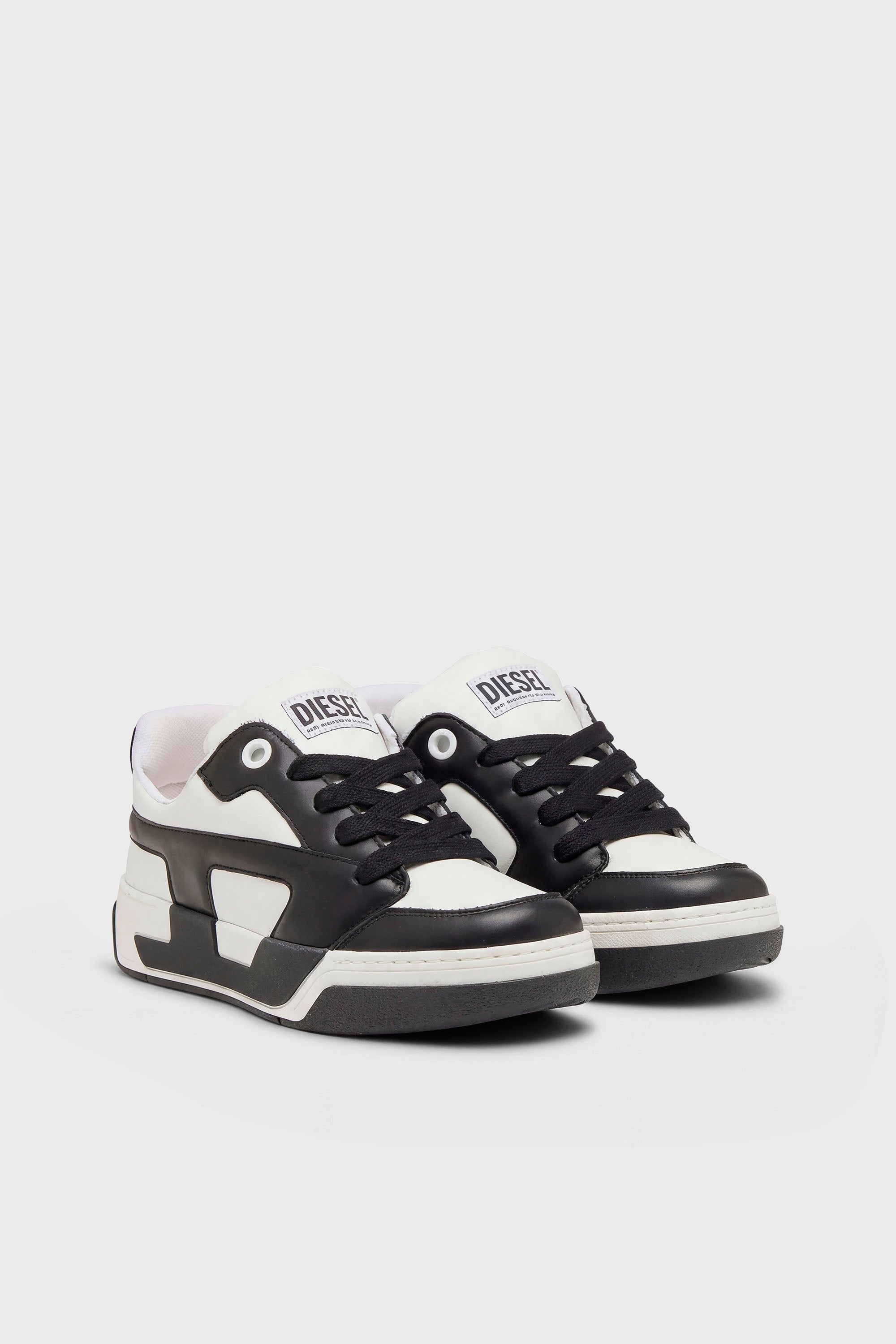 Diesel - S-D-OLLIE LOW, Man's D-Ollie-Sneakers in colour-block leather in White/Black - 2