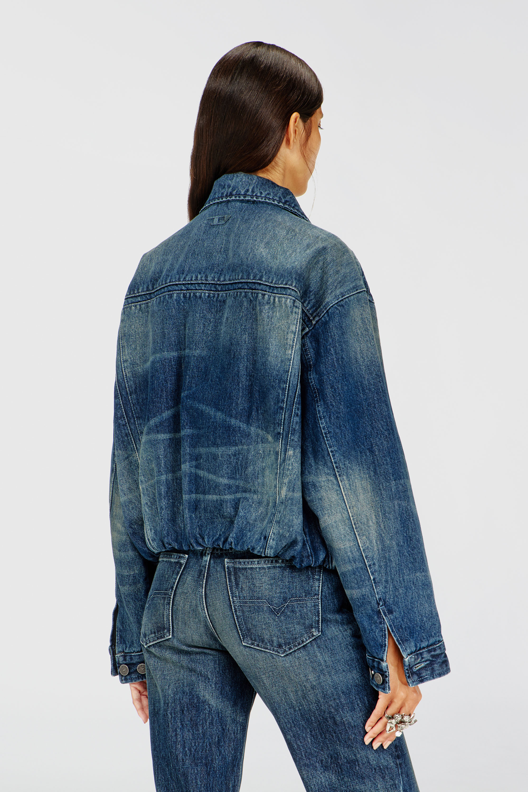 Diesel - DE-MORVI-FSJ, Woman's Elasticated trucker jacket in denim in Medium blue - 4