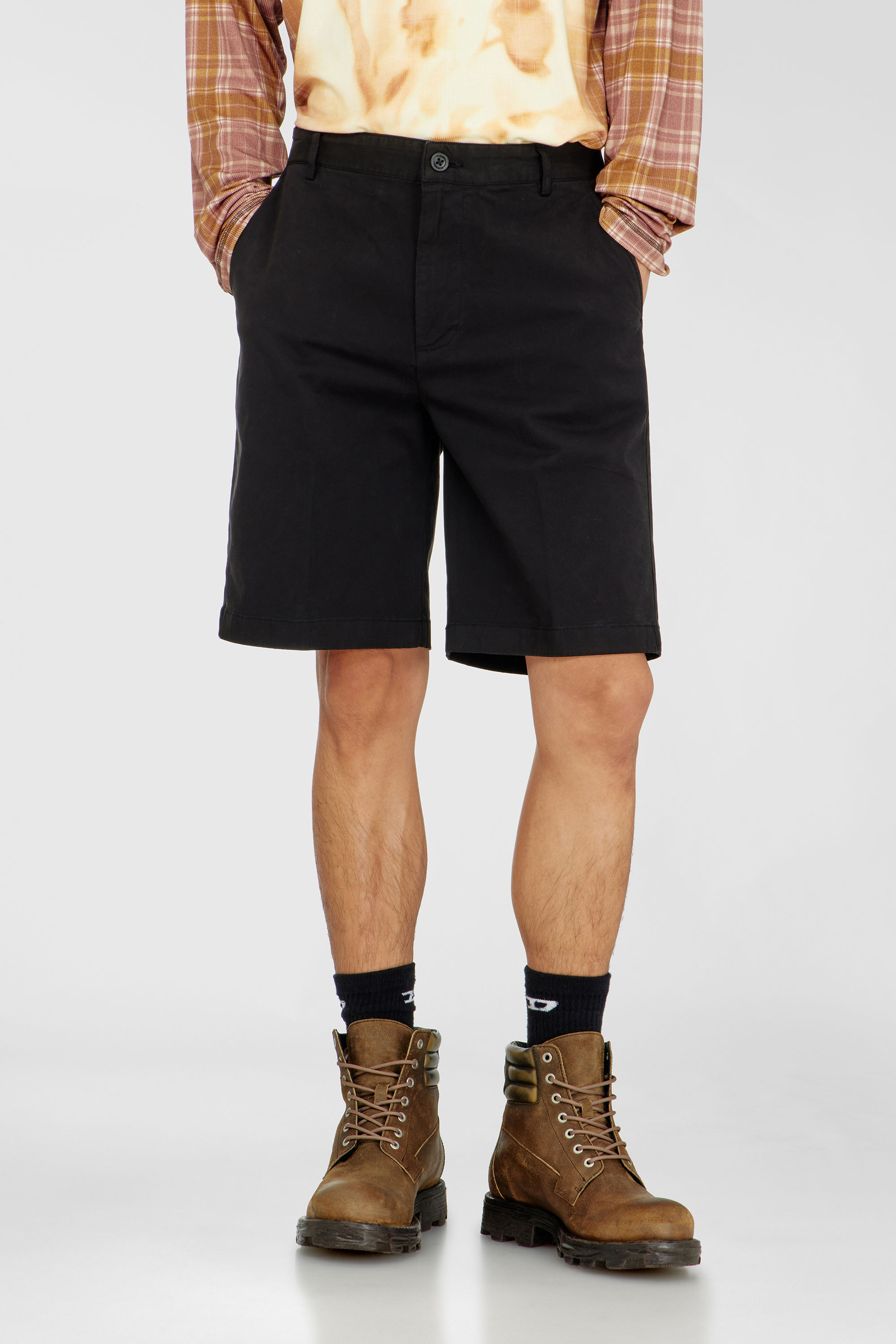Diesel - P-LARS-SHORT-VIL-T92, Man's Cotton shorts with tonal Oval D logo in Black - 3