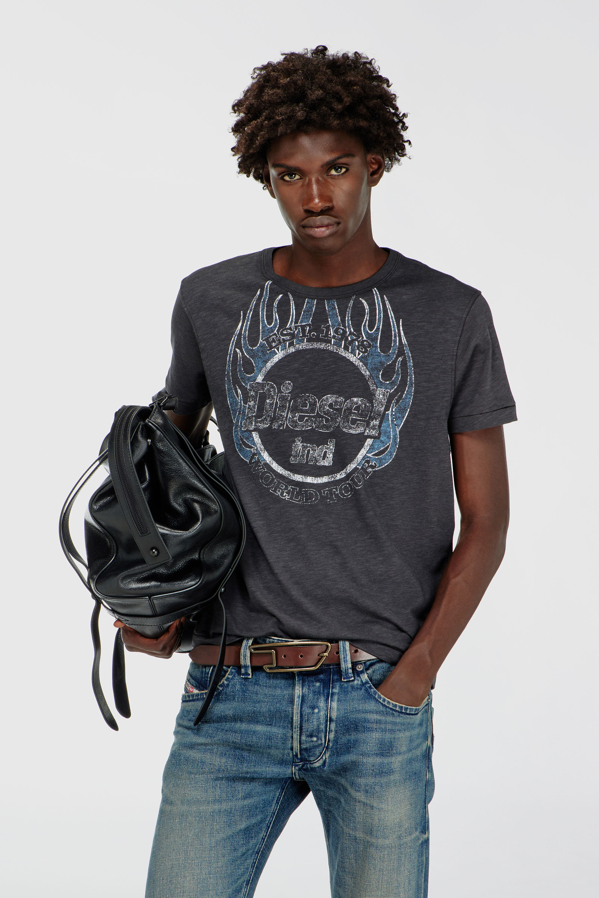 Diesel - T-NOTS, Man's T-shirt in slub-jersey with crack print in Dark grey - 3